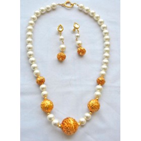 Pearl Gold Necklace